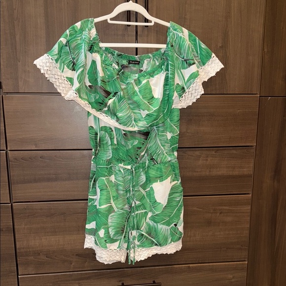 Green Leaf Print Romper with Lace Trim - Picture 1 of 8